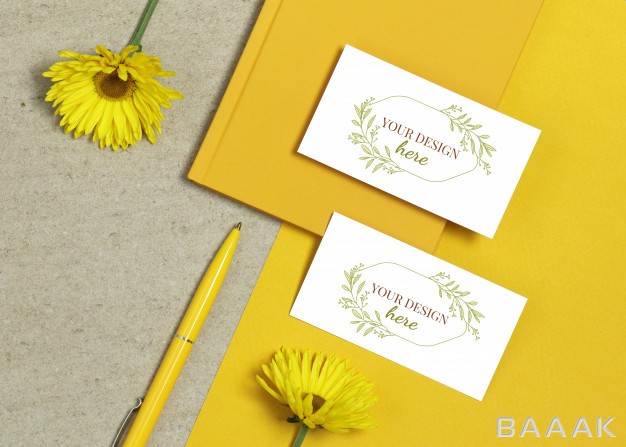 کارت-ویزیت-زیبا-Mockup-business-card-with-book-yellow-pen-summer-flowers_4658182